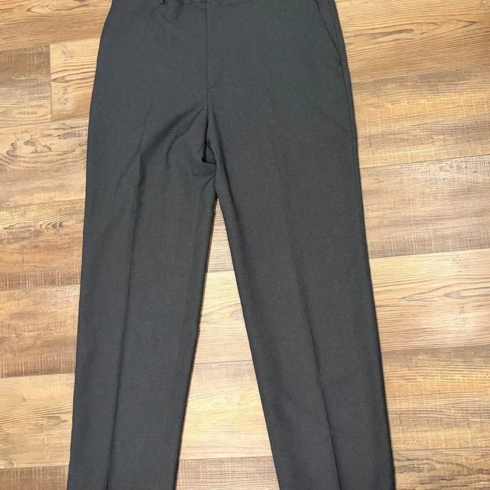 'Levi's Travelers vintage men's straight leg gray dress pants 36x31